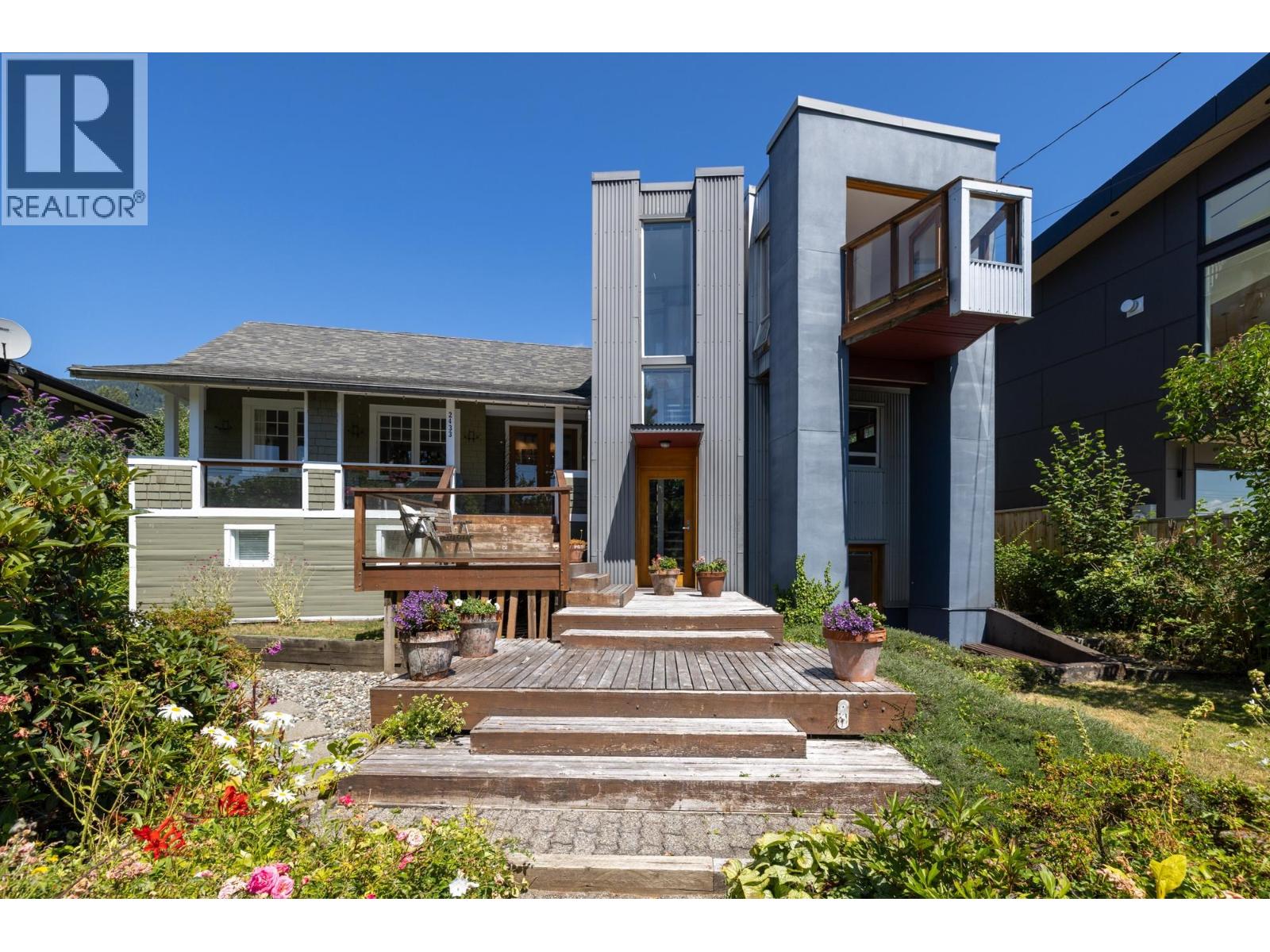 2433 MATHERS AVENUE, West Vancouver, British Columbia