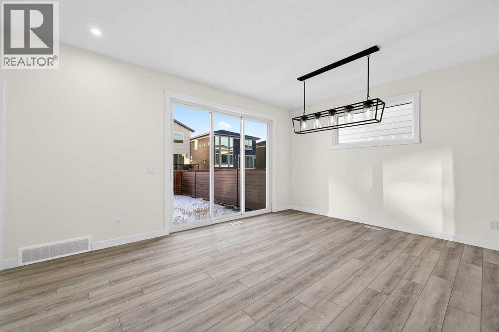 29 Rowmont Common Nw, Calgary, Alberta  T3L 0L4 - Photo 12 - A2277545