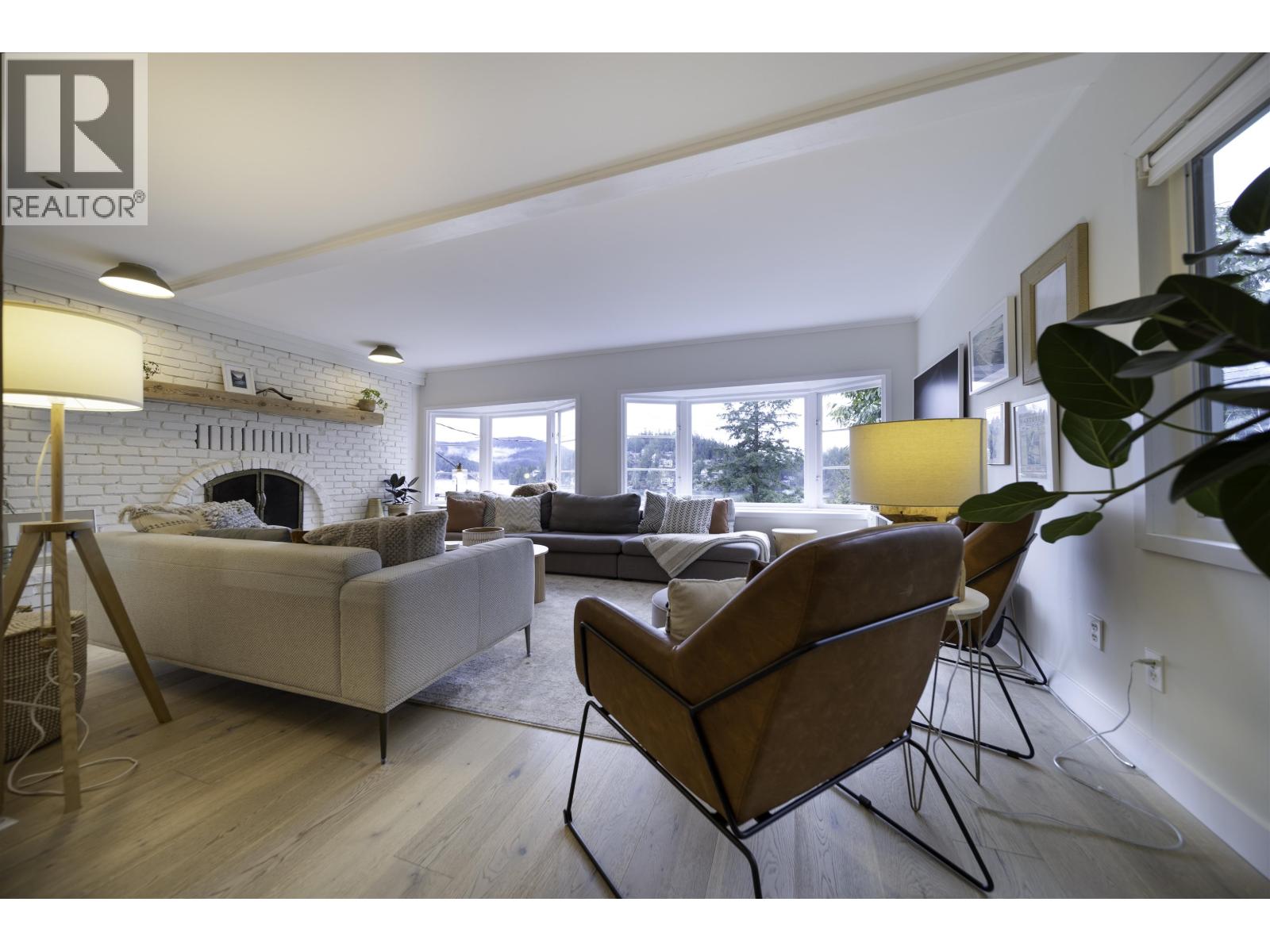 2711 Panorama Drive, North Vancouver, British Columbia V7G 1V7 - Photo 8 - R3077512