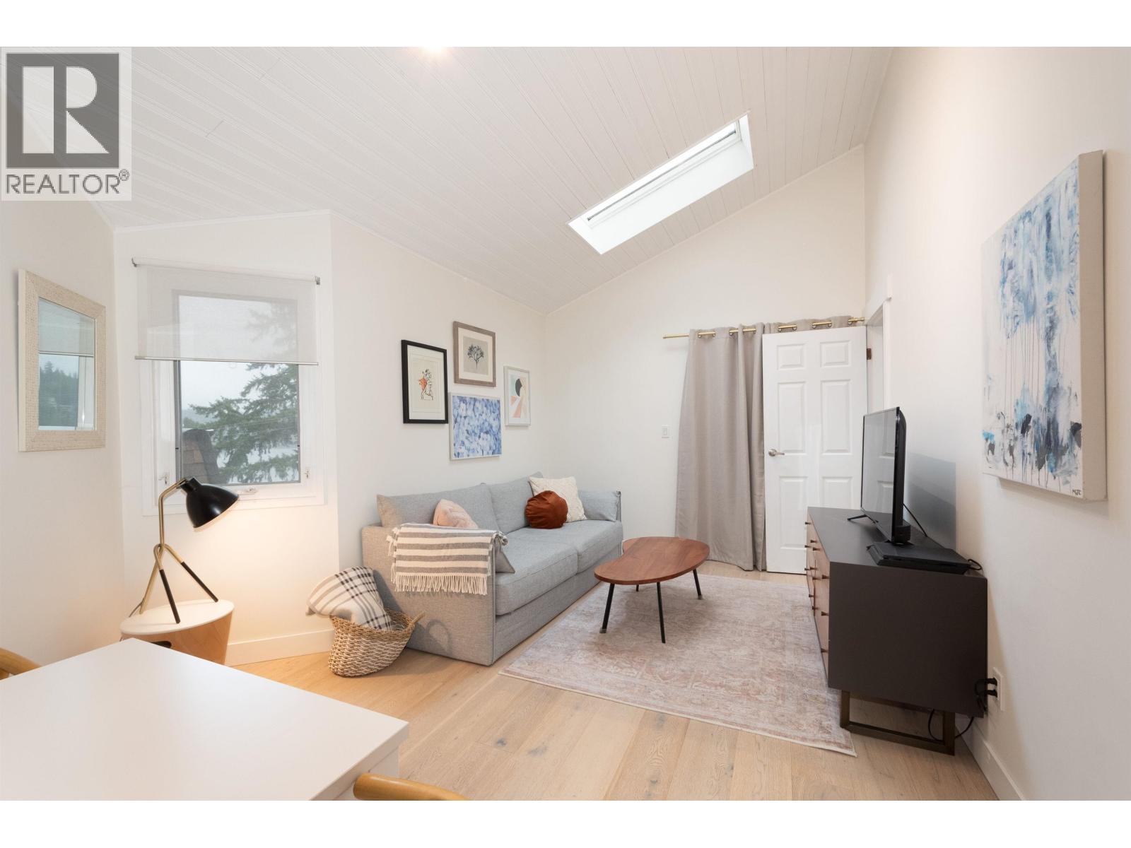 2711 Panorama Drive, North Vancouver, British Columbia V7G 1V7 - Photo 27 - R3077512