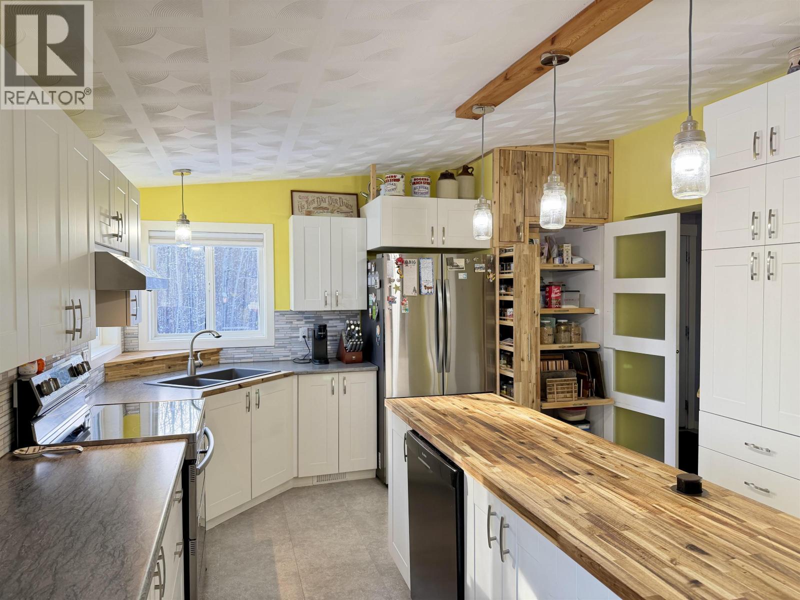 28502 Fawcett Road, Fort Fraser, British Columbia  V0J 1N0 - Photo 17 - R3077508