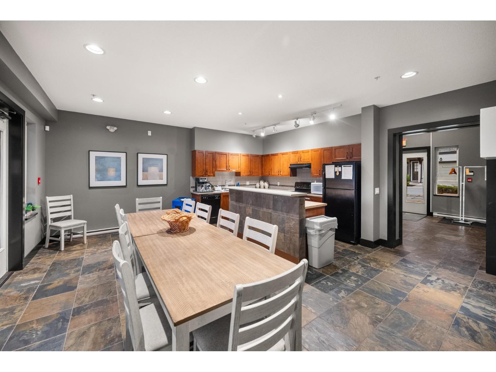 109 6747 203 Street, Langley, British Columbia  V2Y 3B5 - Photo 35 - R3077147