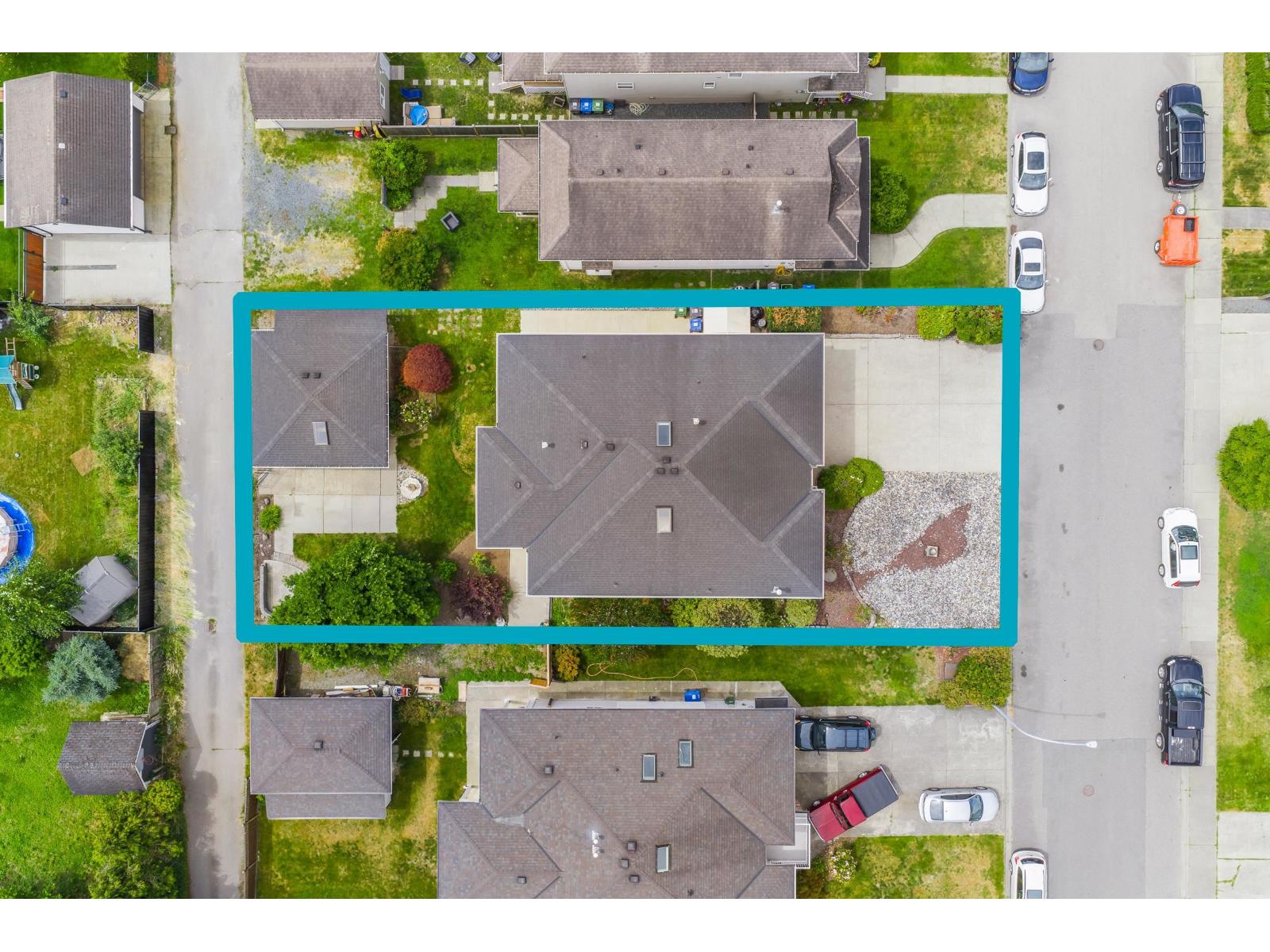 34654 7 Avenue, Abbotsford, British Columbia  V2S 8C4 - Photo 2 - R3077086