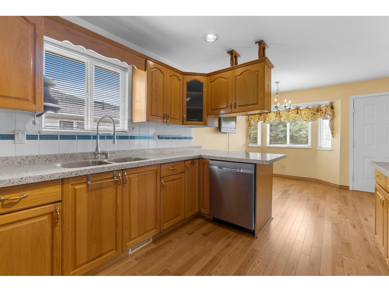 34654 7 Avenue, Abbotsford, British Columbia  V2S 8C4 - Photo 10 - R3077086