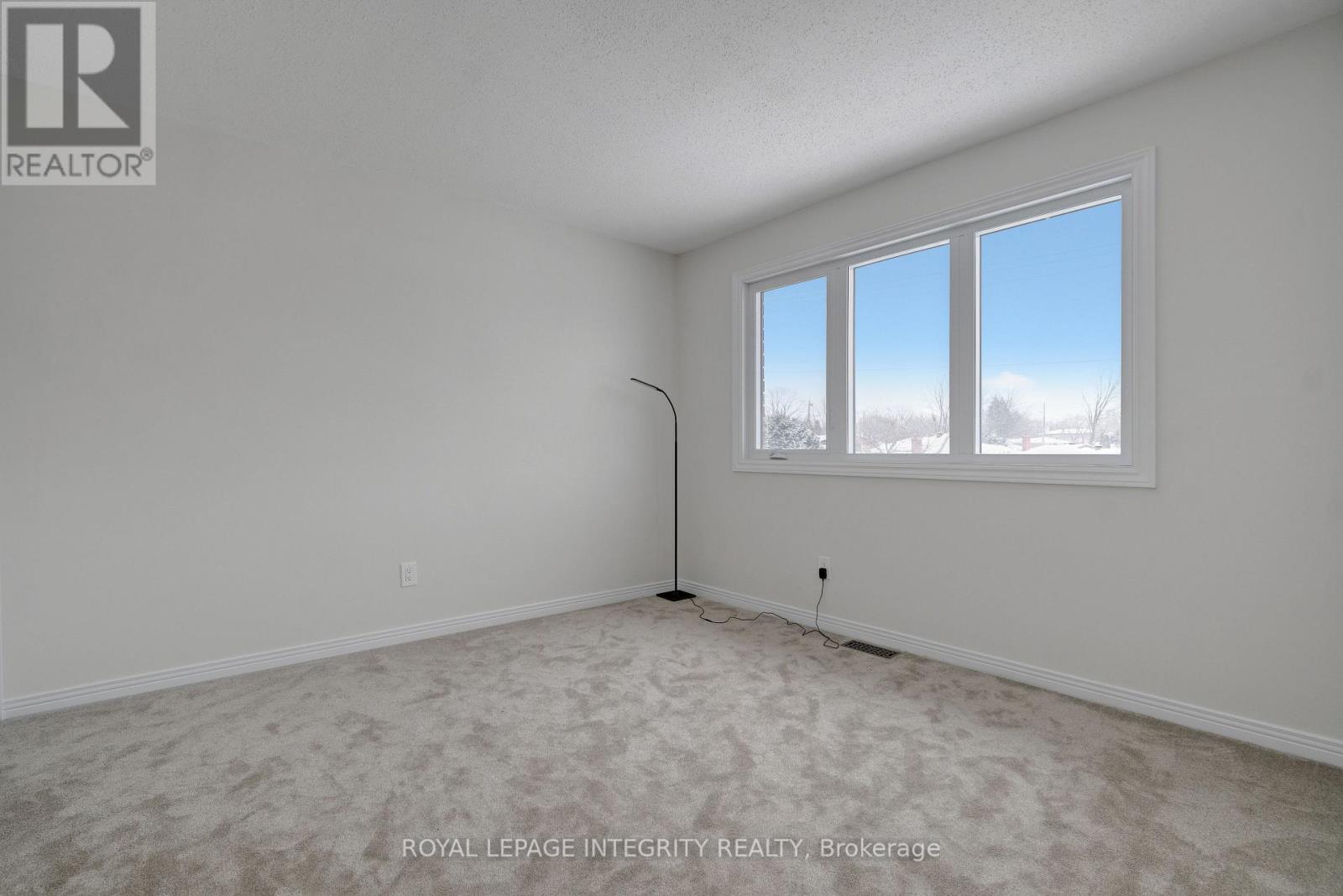 2177 Lenester Avenue, Ottawa, Ontario  K2A 4A9 - Photo 27 - X12678818