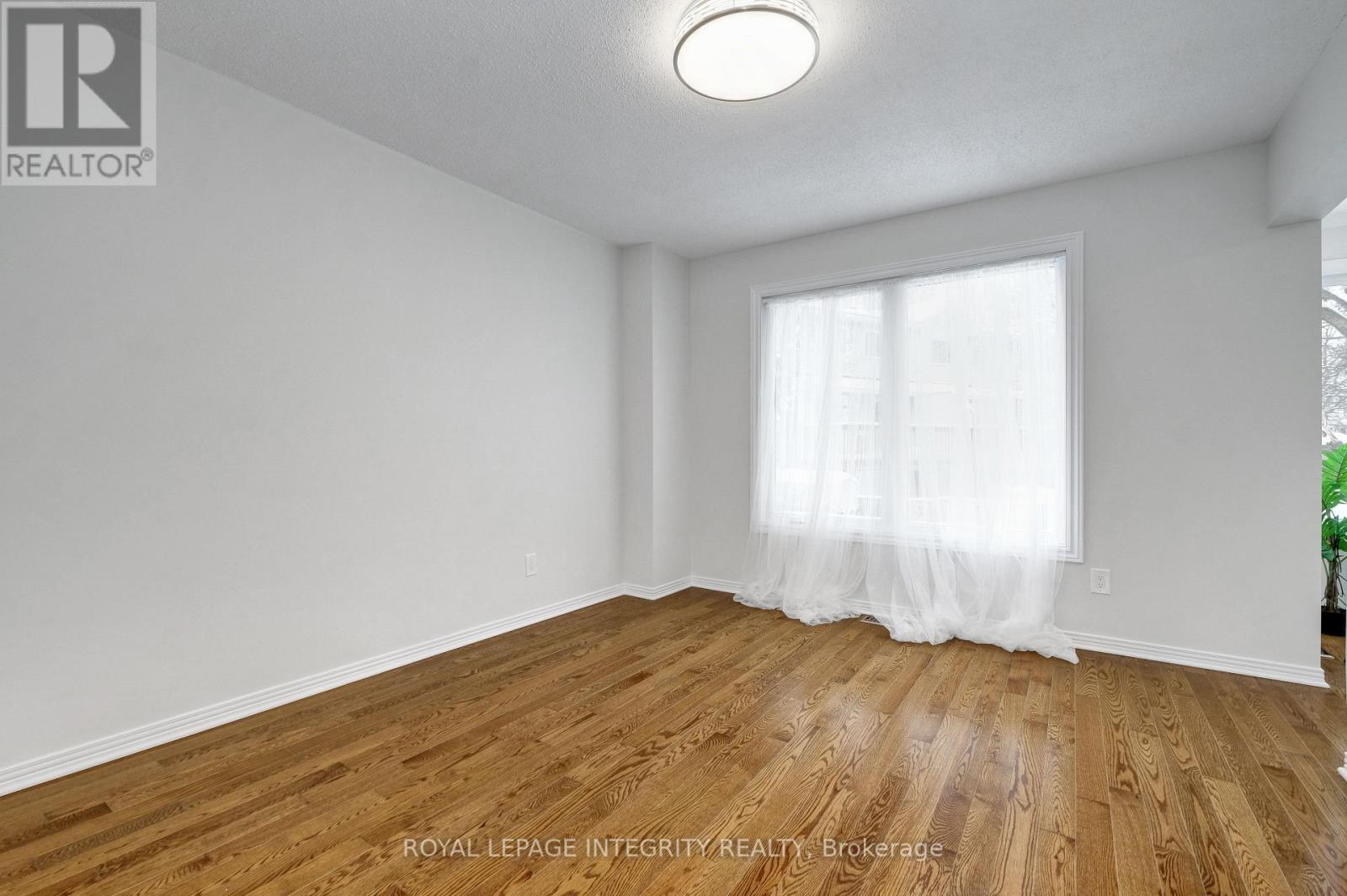 2177 Lenester Avenue, Ottawa, Ontario  K2A 4A9 - Photo 8 - X12678818