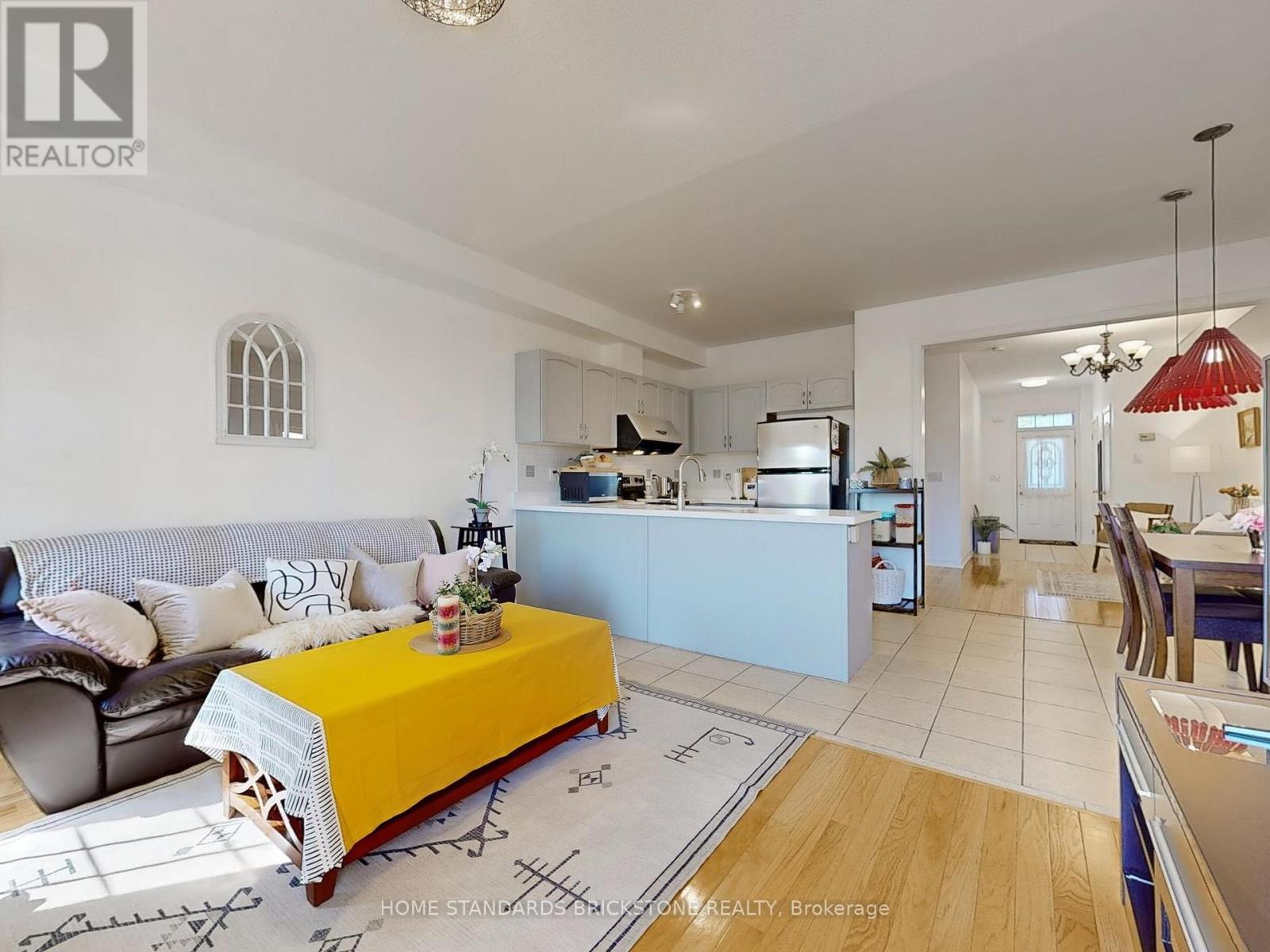 50 Versailles Crescent, Brampton, Ontario  L6P 3J9 - Photo 10 - W12473576