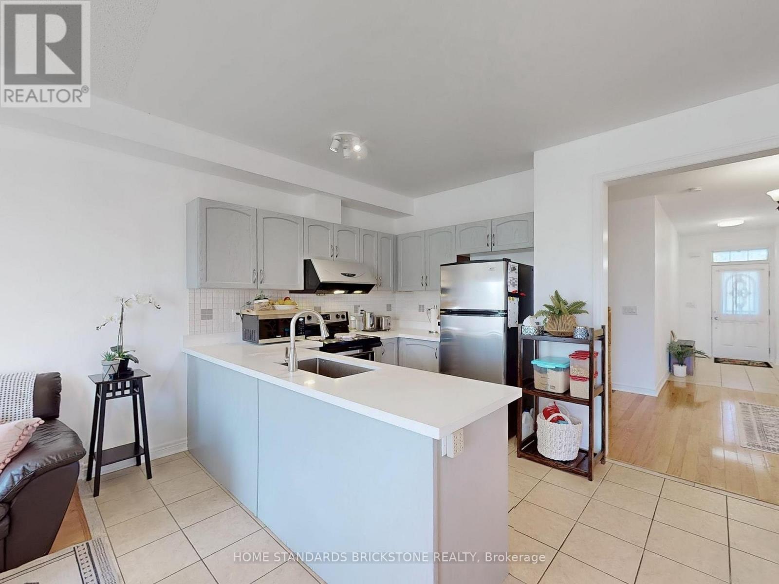 50 Versailles Crescent, Brampton, Ontario  L6P 3J9 - Photo 13 - W12473576