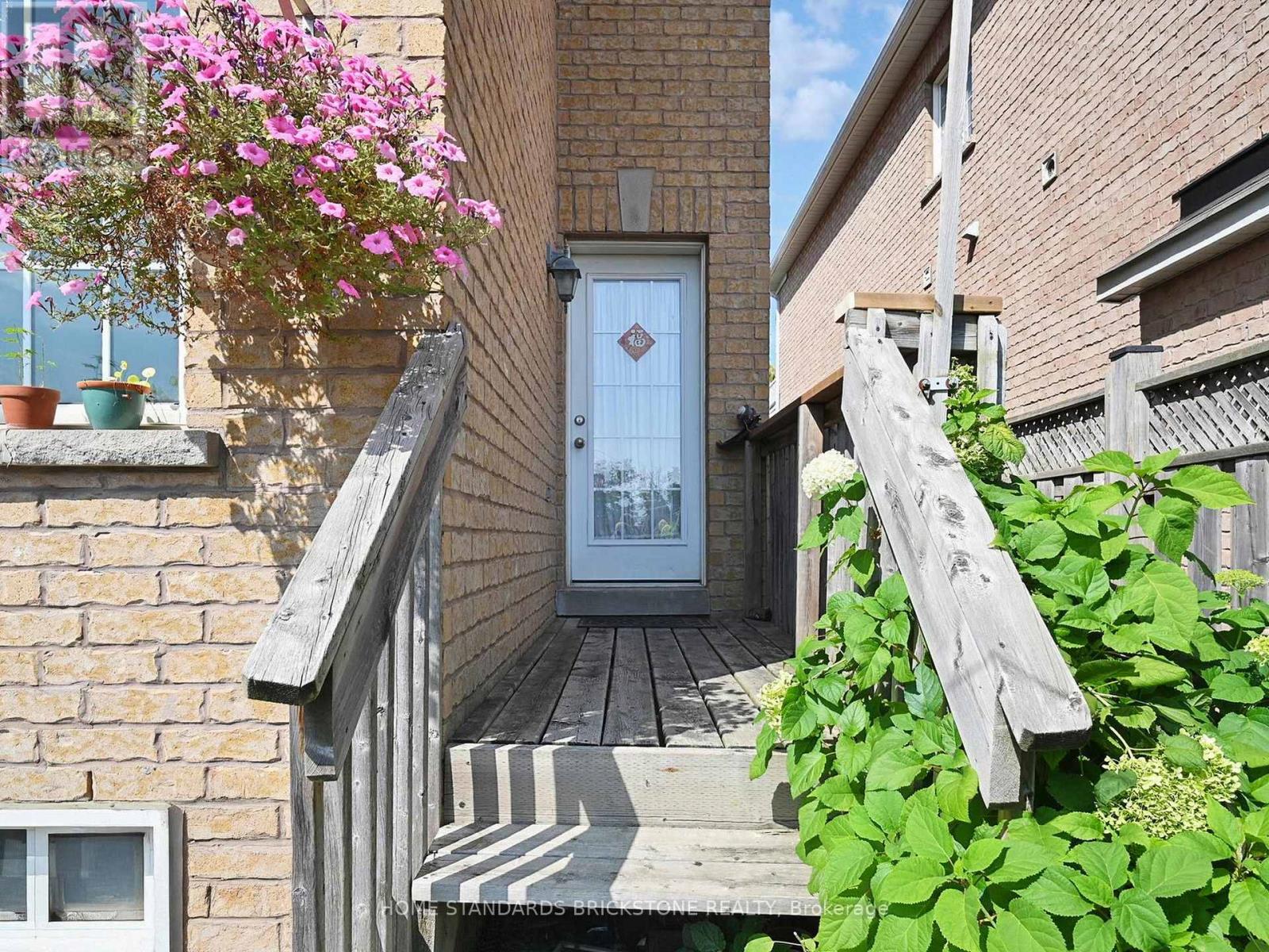 50 Versailles Crescent, Brampton, Ontario  L6P 3J9 - Photo 45 - W12473576