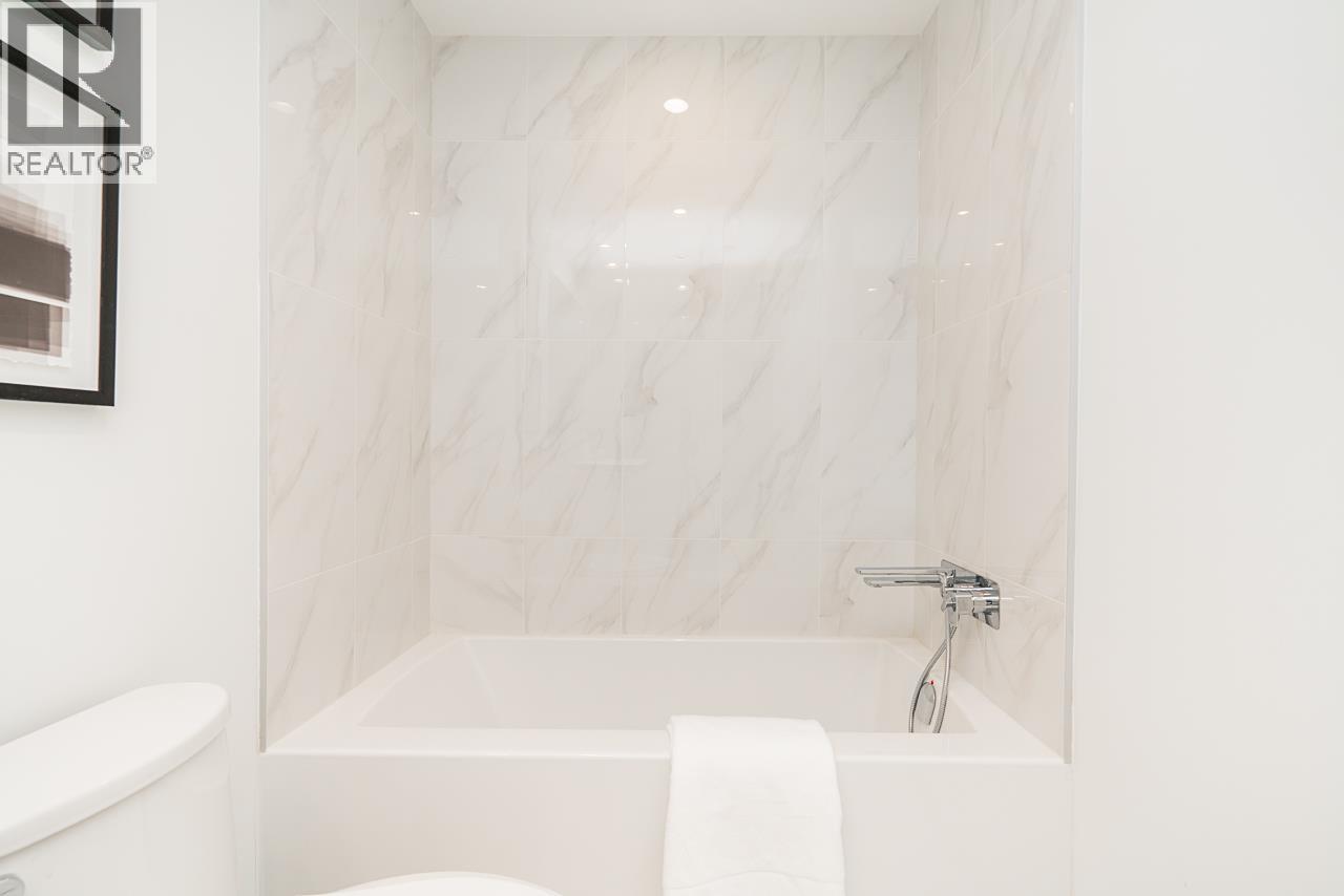 2 434 E 1st Street, North Vancouver, British Columbia  V7L 1B7 - Photo 12 - R3077635