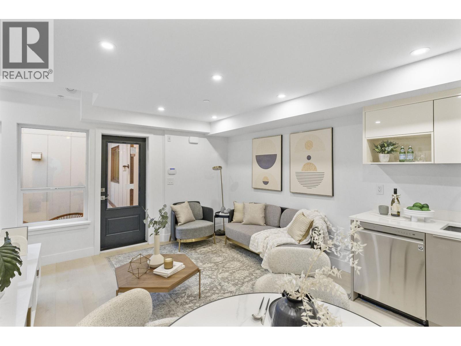 2 434 E 1st Street, North Vancouver, British Columbia  V7L 1B7 - Photo 32 - R3077635