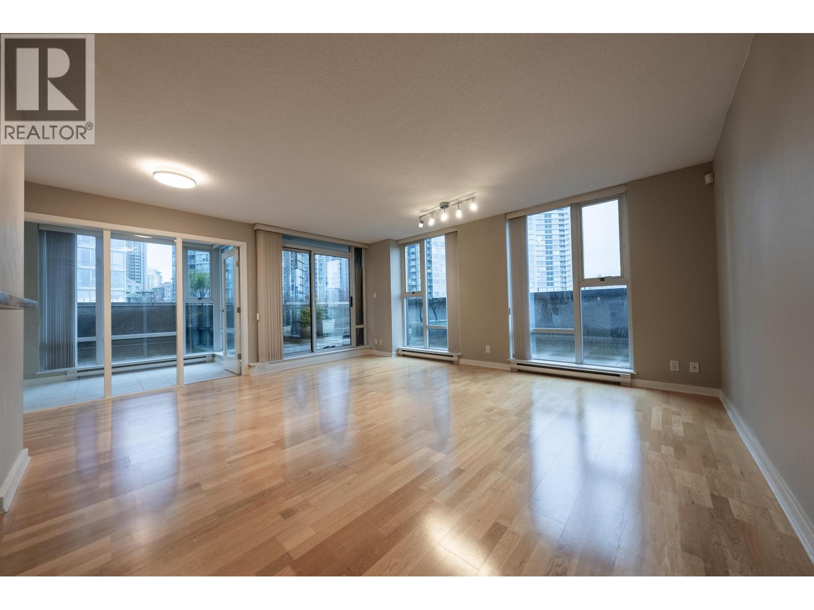 506 583 Beach Crescent, Vancouver, British Columbia  V6Z 3E6 - Photo 5 - R3077647