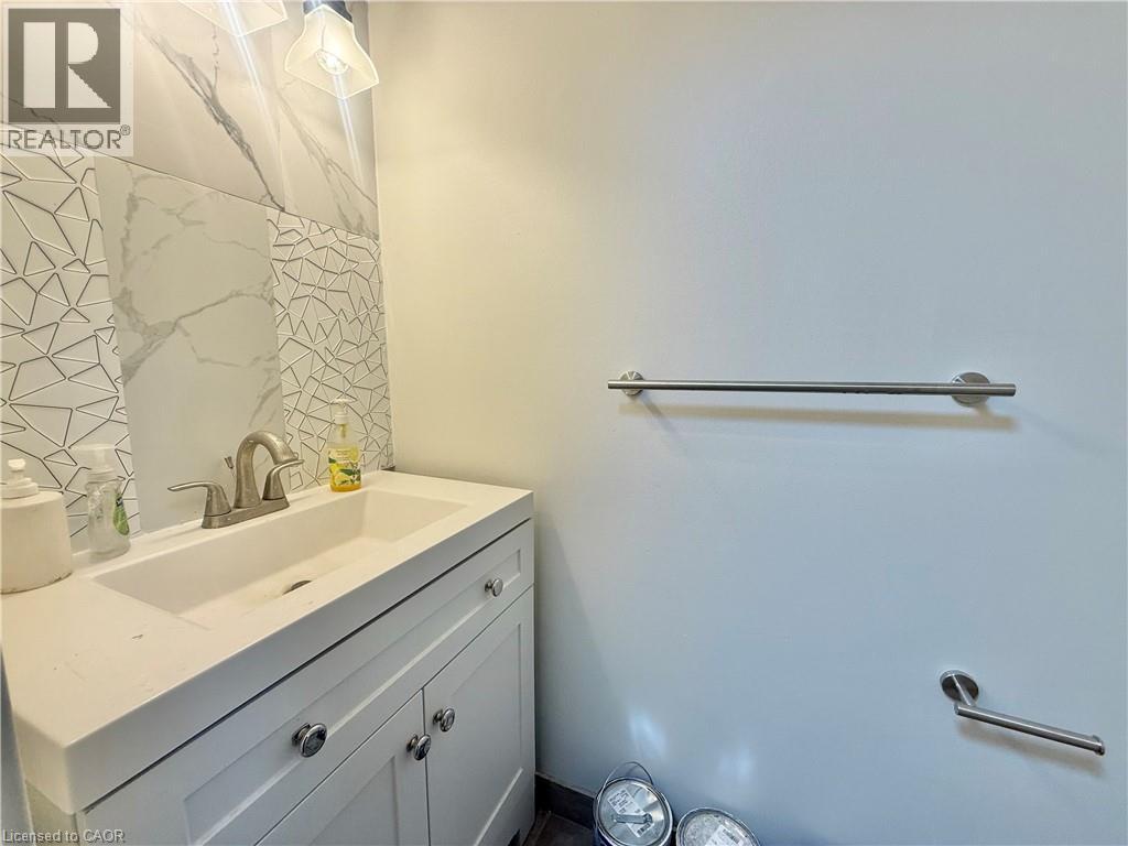 433 Keats Way Unit# 2, Waterloo, Ontario  N2L 5S7 - Photo 17 - 40796948