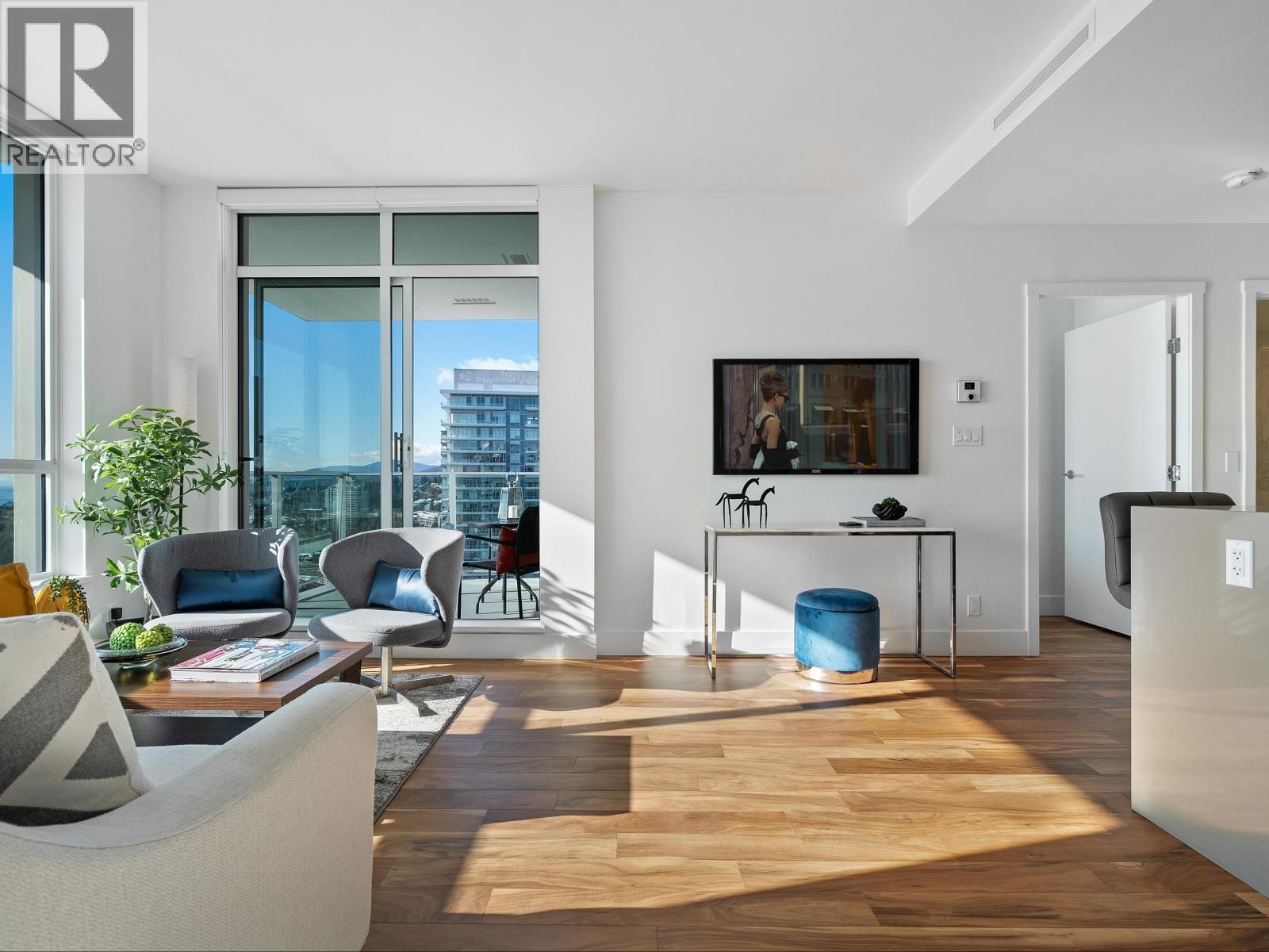 2004 1632 Lions Gate Lane, North Vancouver, British Columbia  V7P 0E2 - Photo 11 - R3061441