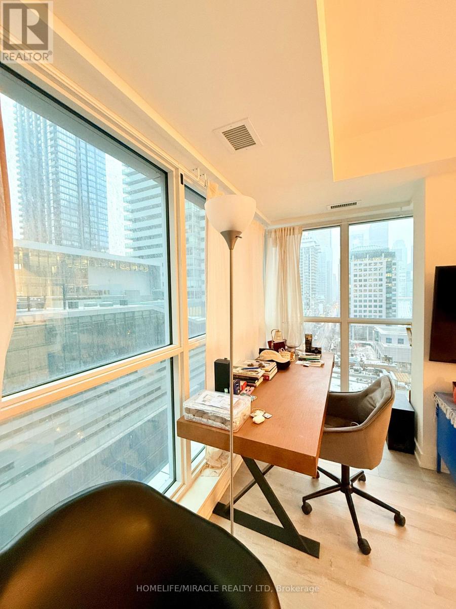 1107 - 327 King Street, Toronto, Ontario  M5V 0W7 - Photo 12 - C12678806