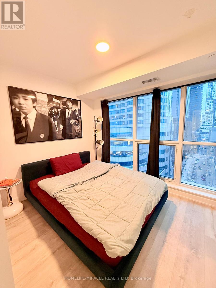 1107 - 327 King Street, Toronto, Ontario  M5V 0W7 - Photo 9 - C12678806