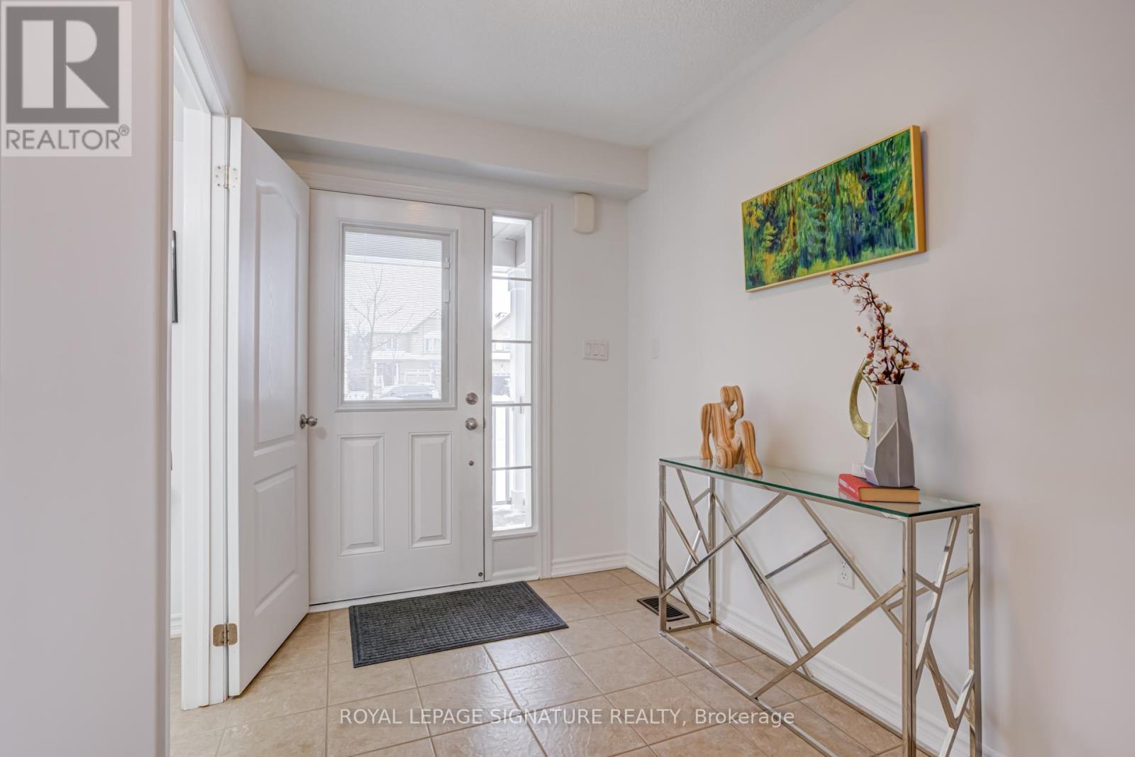 1343 Cronk Court, Oshawa, Ontario  L1K 0S4 - Photo 6 - E12678812