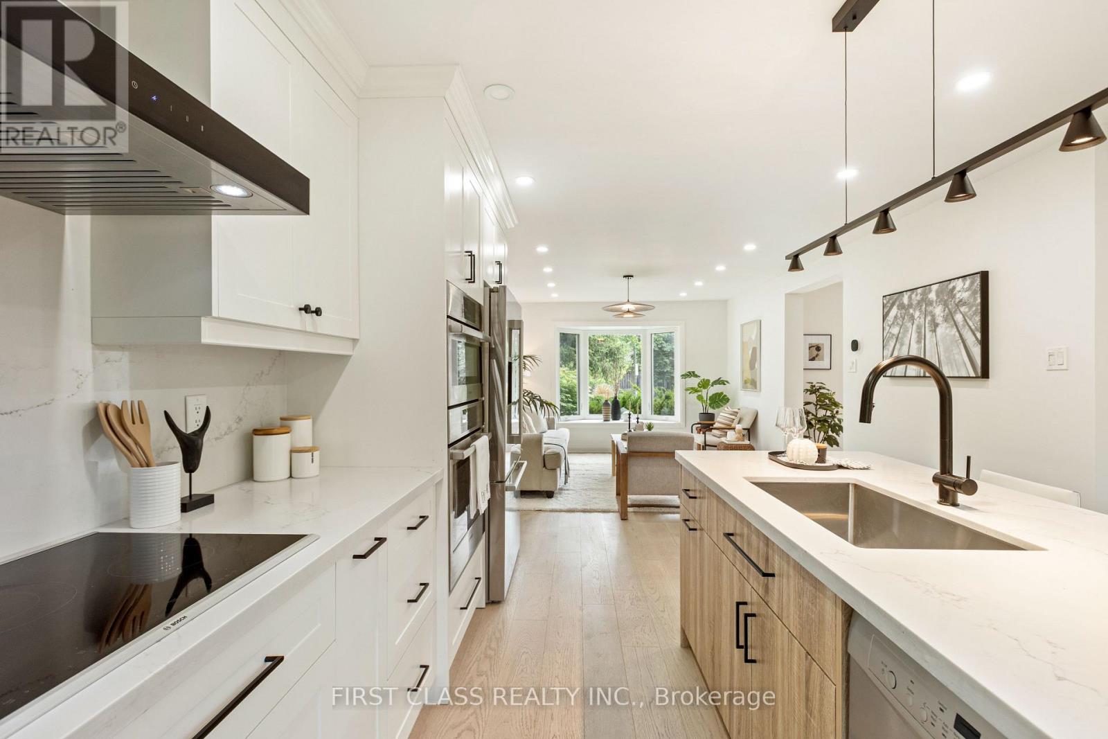 679 Village Parkway, Markham, Ontario  L3R 2Y4 - Photo 12 - N12678830