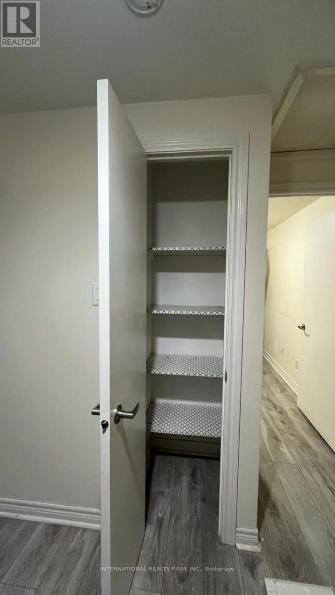 54 Hoskins Square, Brampton, Ontario  L6S 2N6 - Photo 14 - W12603420