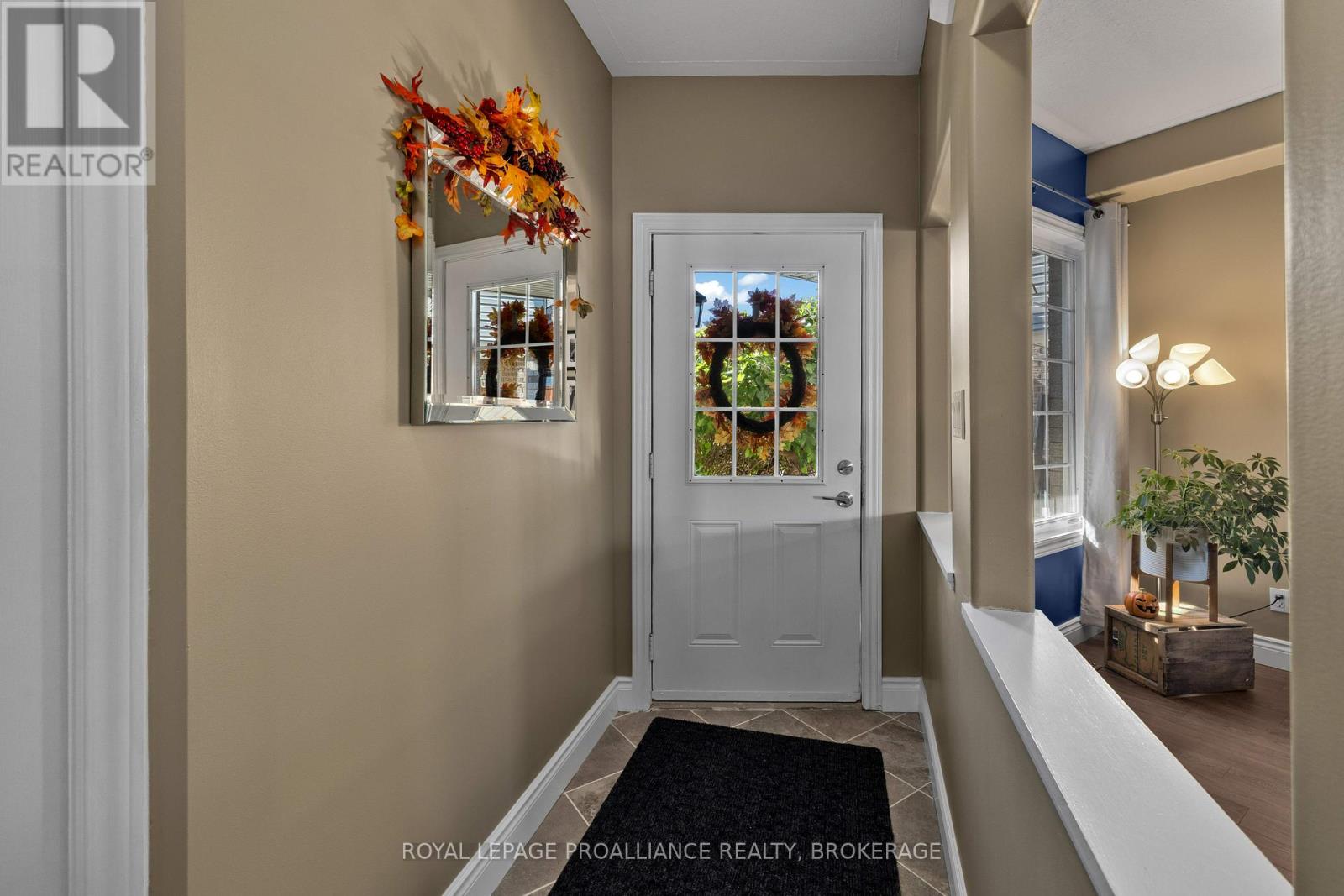 2153 Swanfield Street, Kingston, Ontario  K7M 0A9 - Photo 4 - X12661710