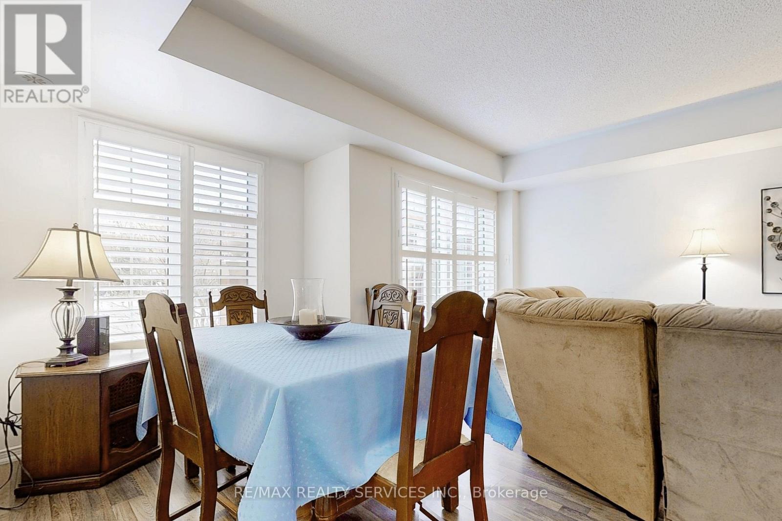 2 - 39 Hays Boulevard N, Oakville, Ontario  L6H 0J1 - Photo 13 - W12678794