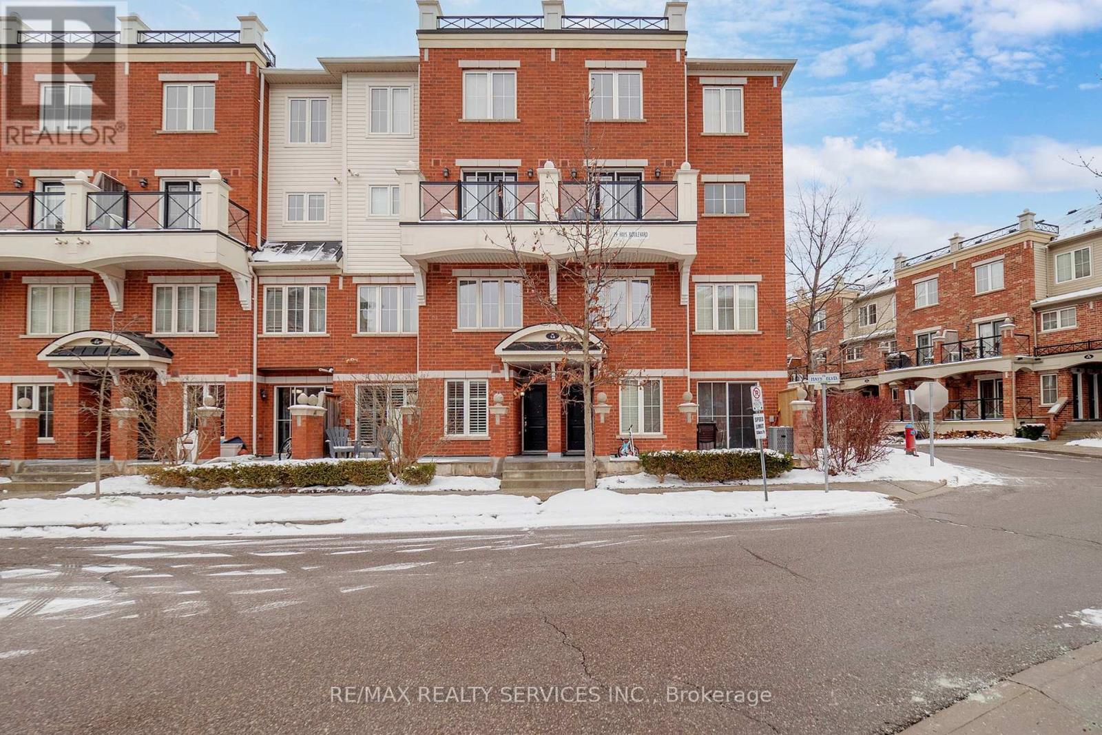 2 - 39 Hays Boulevard N, Oakville, Ontario  L6H 0J1 - Photo 6 - W12678794