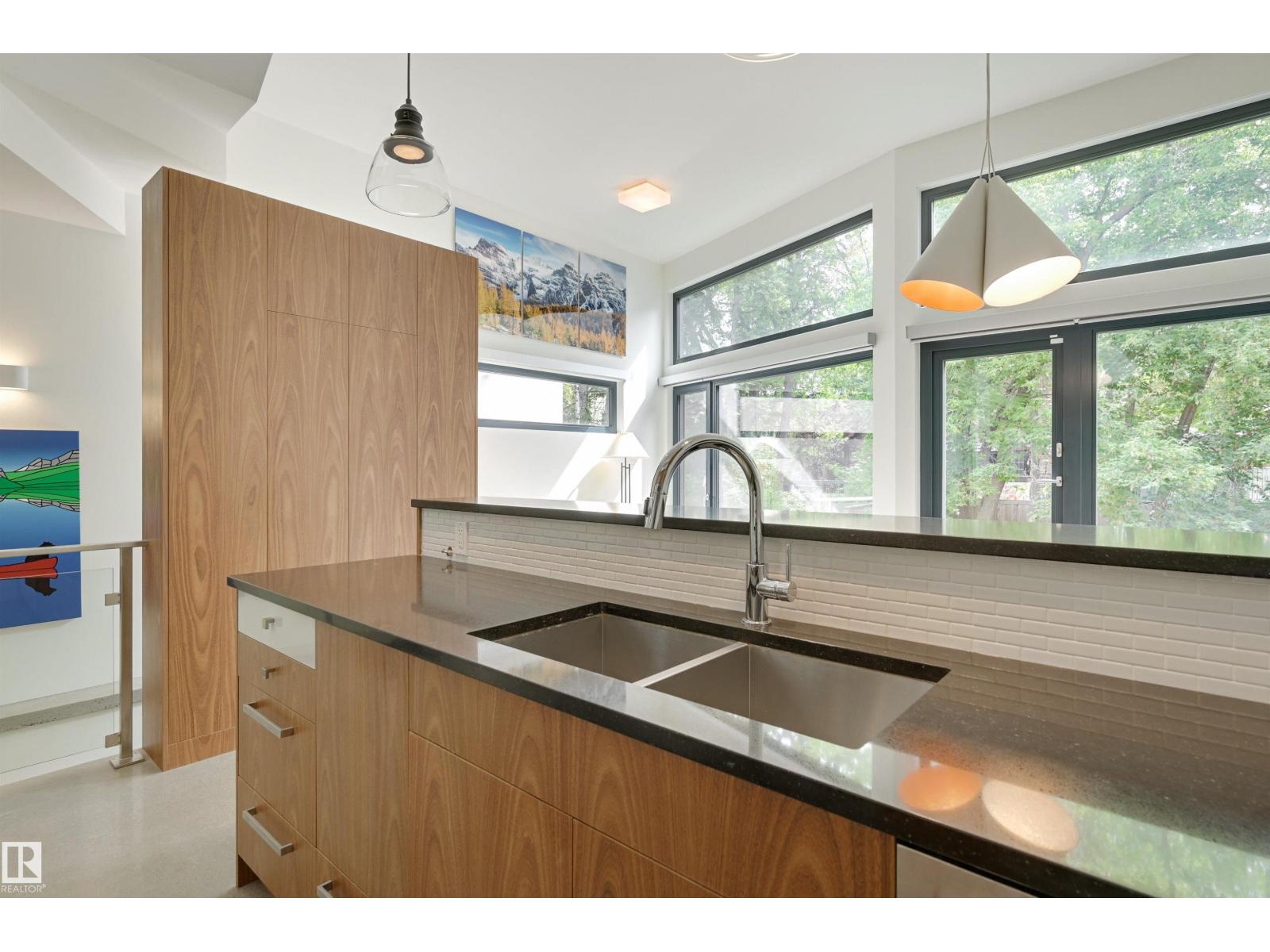 50 Sylvancroft Ln Nw, Edmonton, Alberta  T5N 0R1 - Photo 11 - E4469473