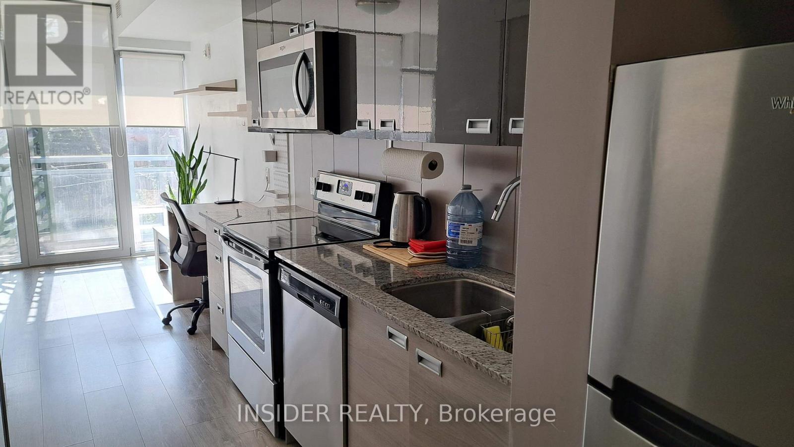 314 - 250 Albert Street, Waterloo, Ontario  N2L 0H5 - Photo 5 - X12678814