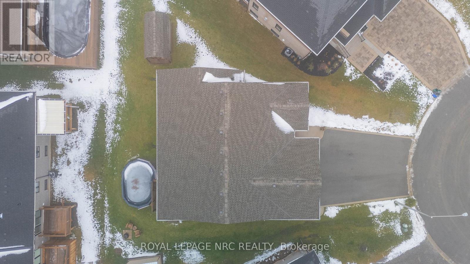 67 Hickory Court, Port Colborne, Ontario  L3K 0B2 - Photo 5 - X12678864