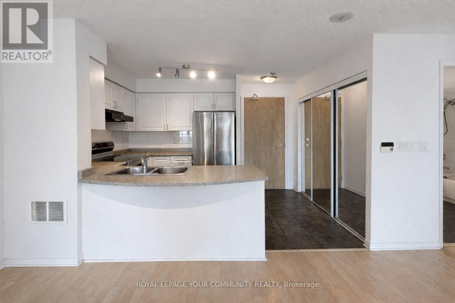 1003 - 5500 Yonge Street, Toronto, Ontario  M2N 7L1 - Photo 15 - C12419338