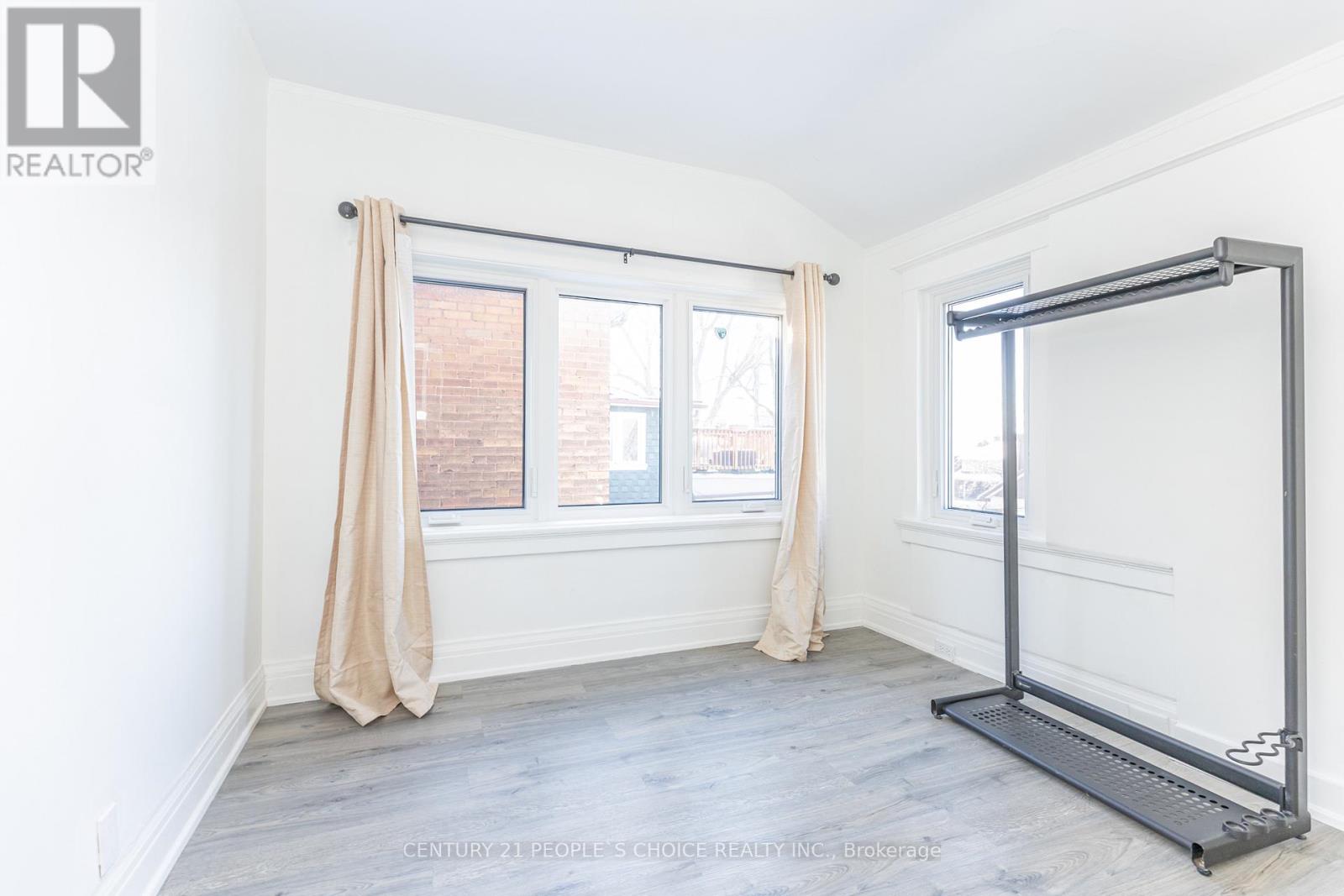 212 Oakwood Avenue, Toronto, Ontario  M6E 2V4 - Photo 24 - C12678882