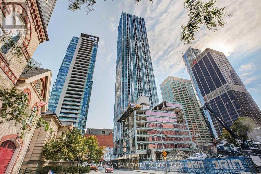 4906 - 1 Yorkville Avenue, Toronto, Ontario  M4W 1L1 - Photo 21 - C12678886