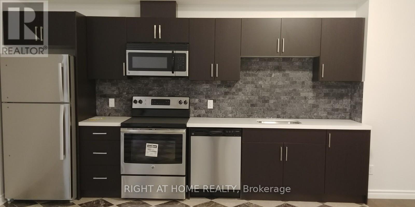 3 - 89 Bellwoods Avenue, Toronto, Ontario  M6J 3N4 - Photo 2 - C12678902