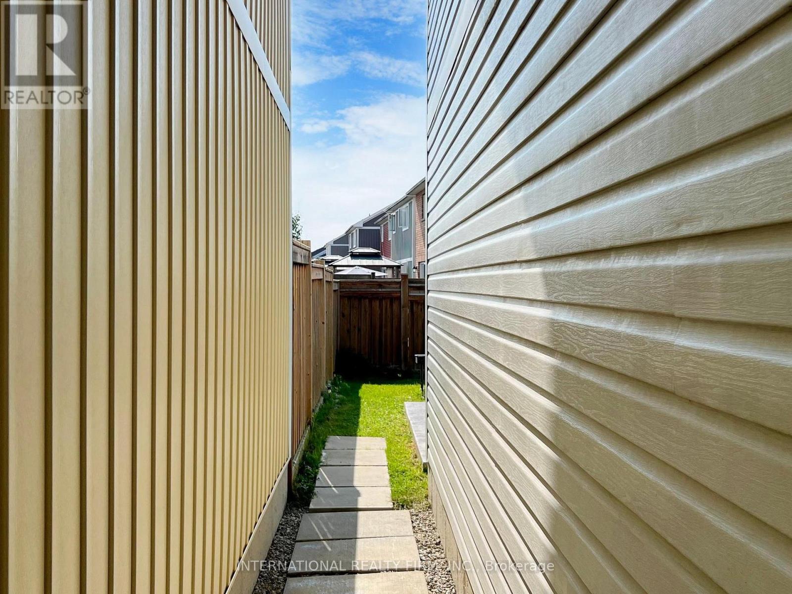 110 Swenson Street, New Tecumseth, Ontario  L9R 0K2 - Photo 35 - N12678838