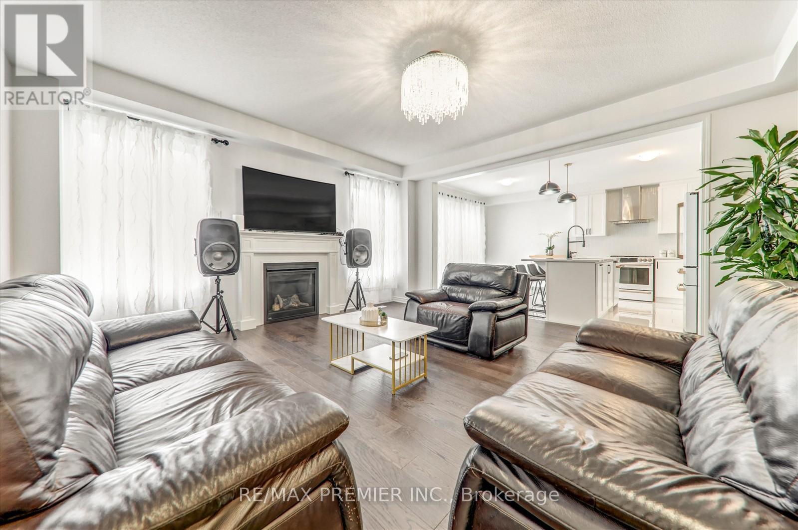 609 Mika Street, Innisfil, Ontario  L9S 0S2 - Photo 10 - N12678858