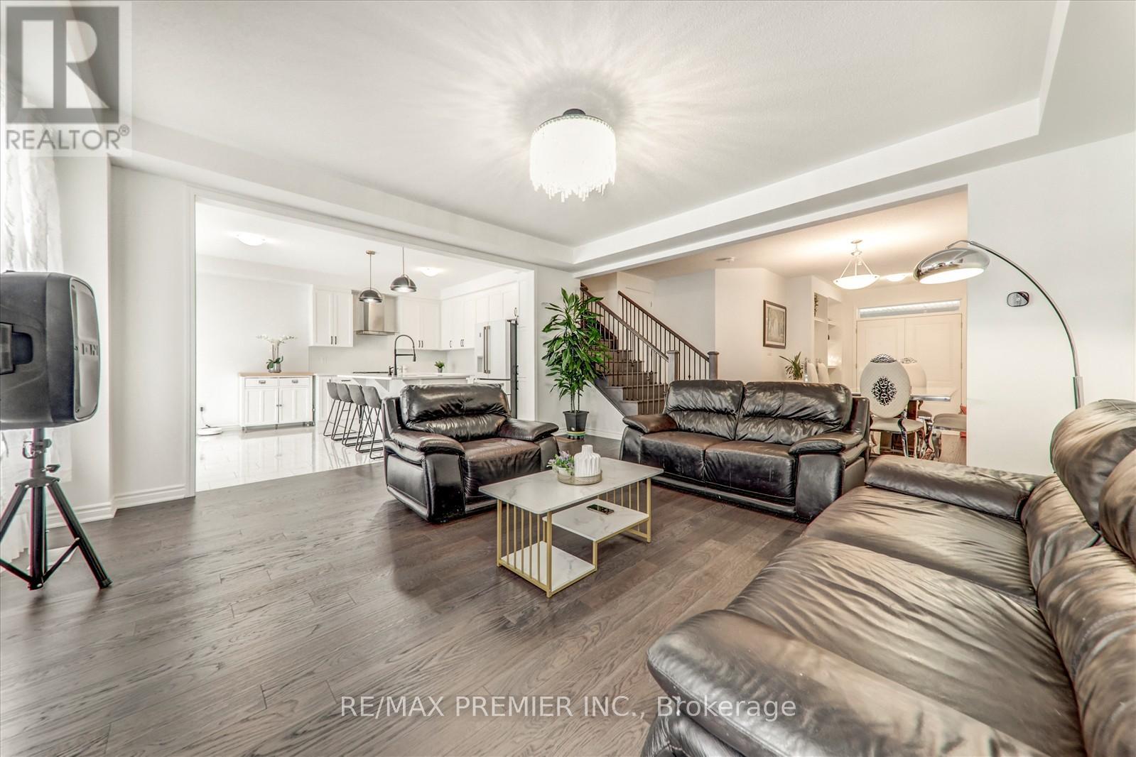 609 Mika Street, Innisfil, Ontario  L9S 0S2 - Photo 11 - N12678858