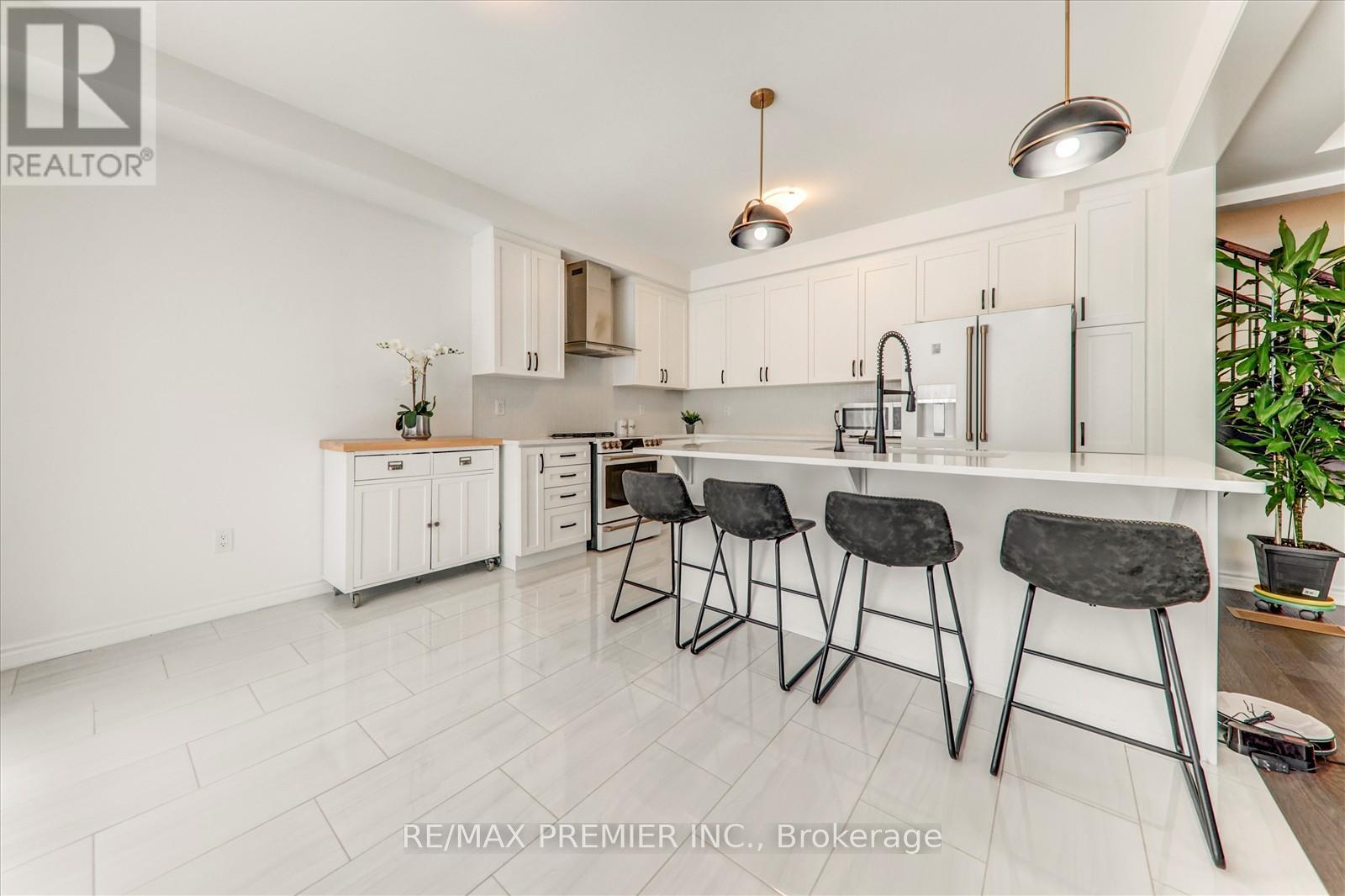 609 Mika Street, Innisfil, Ontario  L9S 0S2 - Photo 16 - N12678858