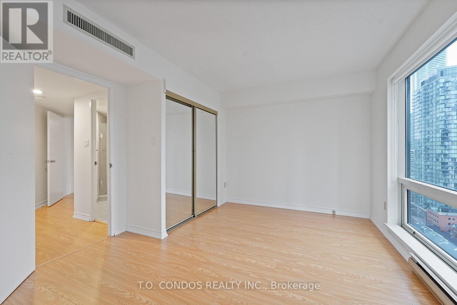 2104 - 1001 Bay Street, Toronto, Ontario  M5S 3A6 - Photo 25 - C12662574