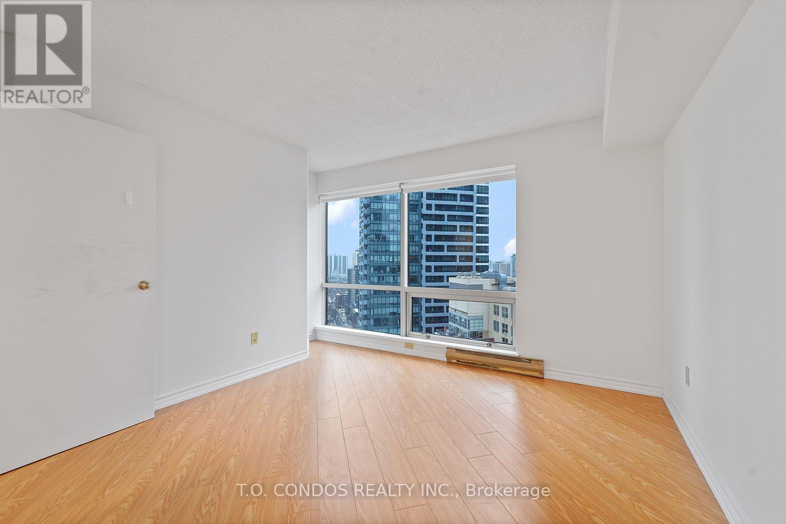 2104 - 1001 Bay Street, Toronto, Ontario  M5S 3A6 - Photo 33 - C12662574