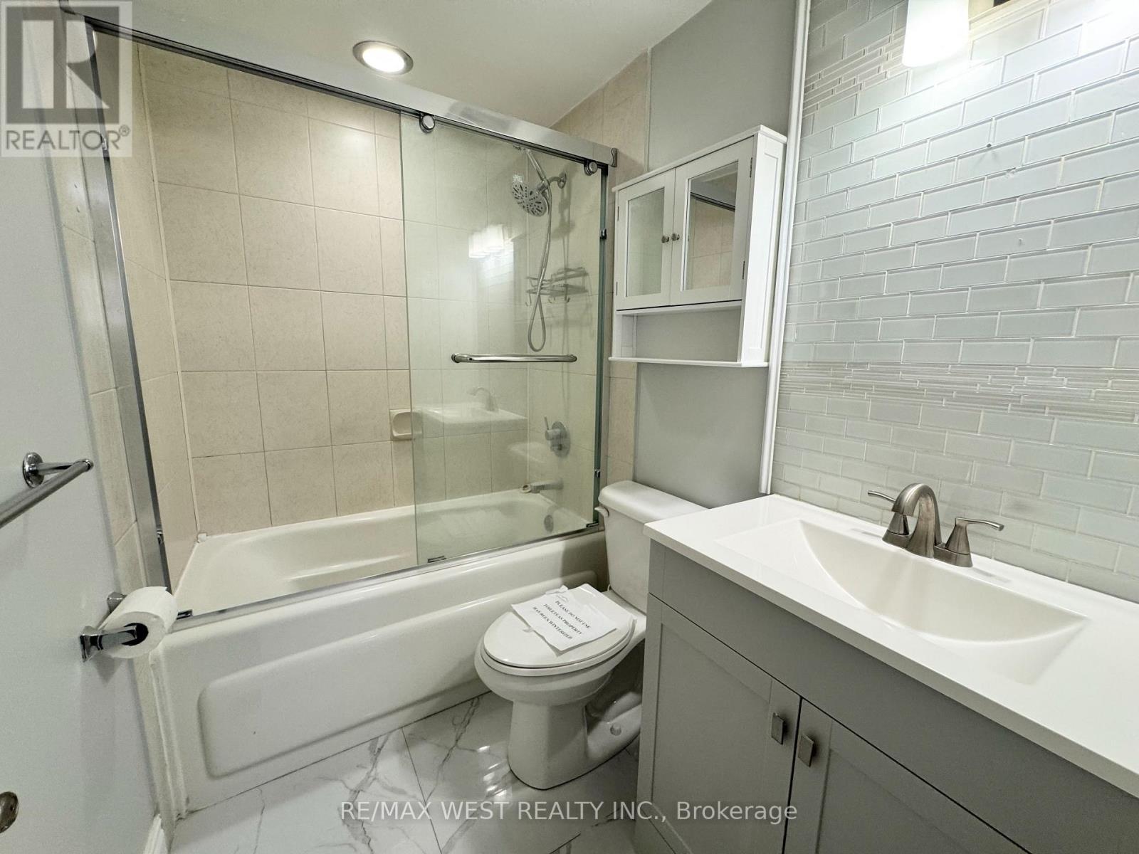 1342 Roylen Road, Oakville, Ontario  L6H 1V4 - Photo 23 - W12678750