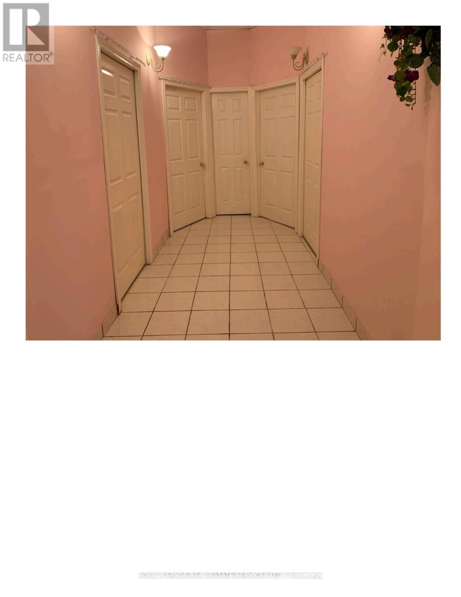 26 - 1675 The Chase, Mississauga, Ontario  L5M 5Y7 - Photo 3 - W12678846