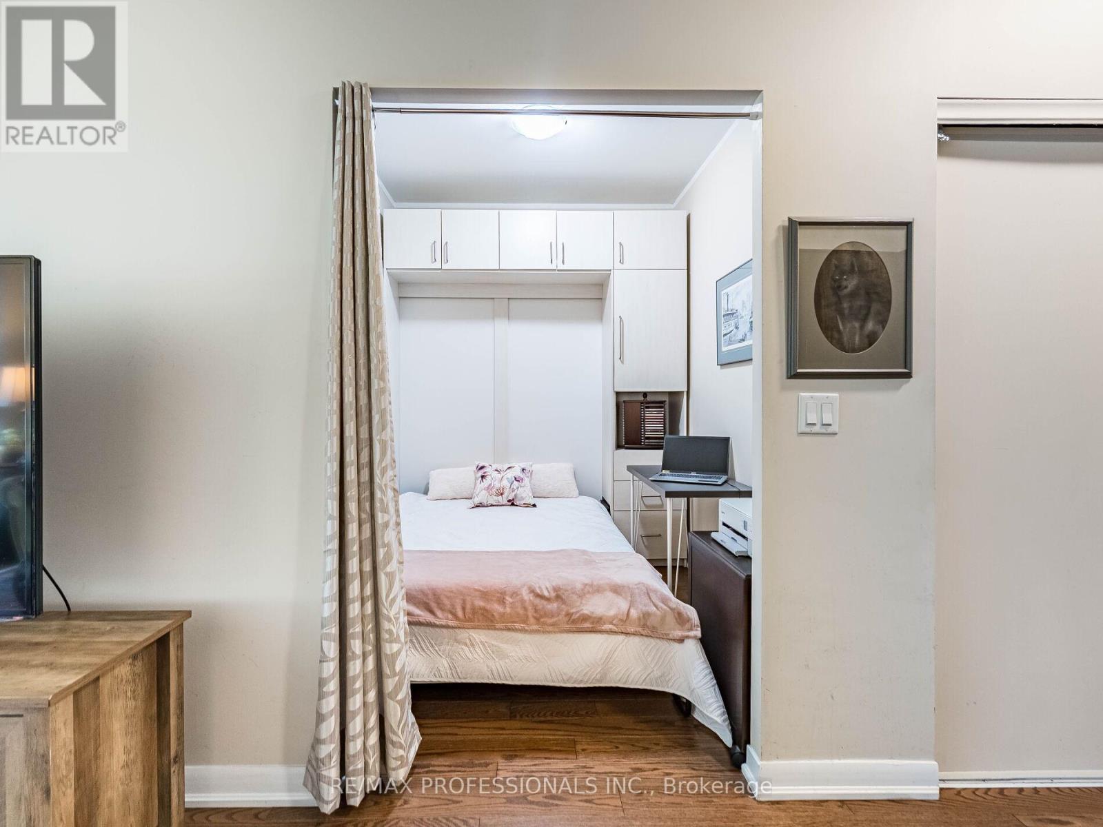 105 - 205 Sherway Gardens Road W, Toronto, Ontario  M9C 0A5 - Photo 17 - W12678892