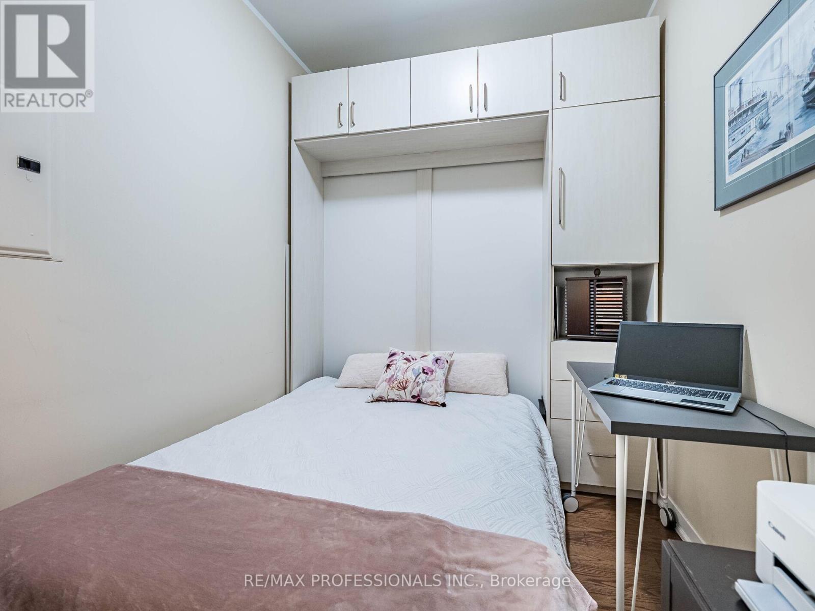 105 - 205 Sherway Gardens Road W, Toronto, Ontario  M9C 0A5 - Photo 18 - W12678892