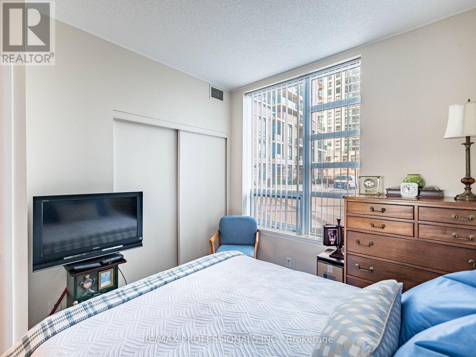 105 - 205 Sherway Gardens Road W, Toronto, Ontario  M9C 0A5 - Photo 21 - W12678892