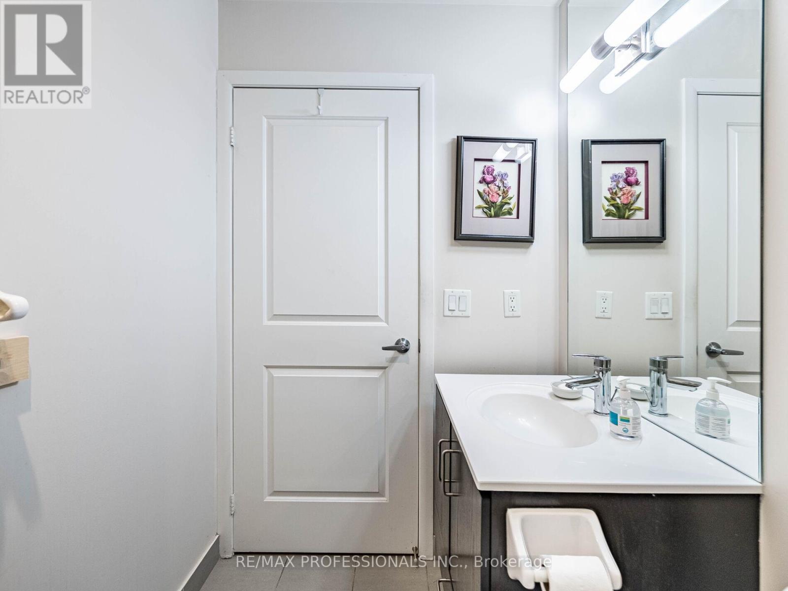 105 - 205 Sherway Gardens Road W, Toronto, Ontario  M9C 0A5 - Photo 22 - W12678892