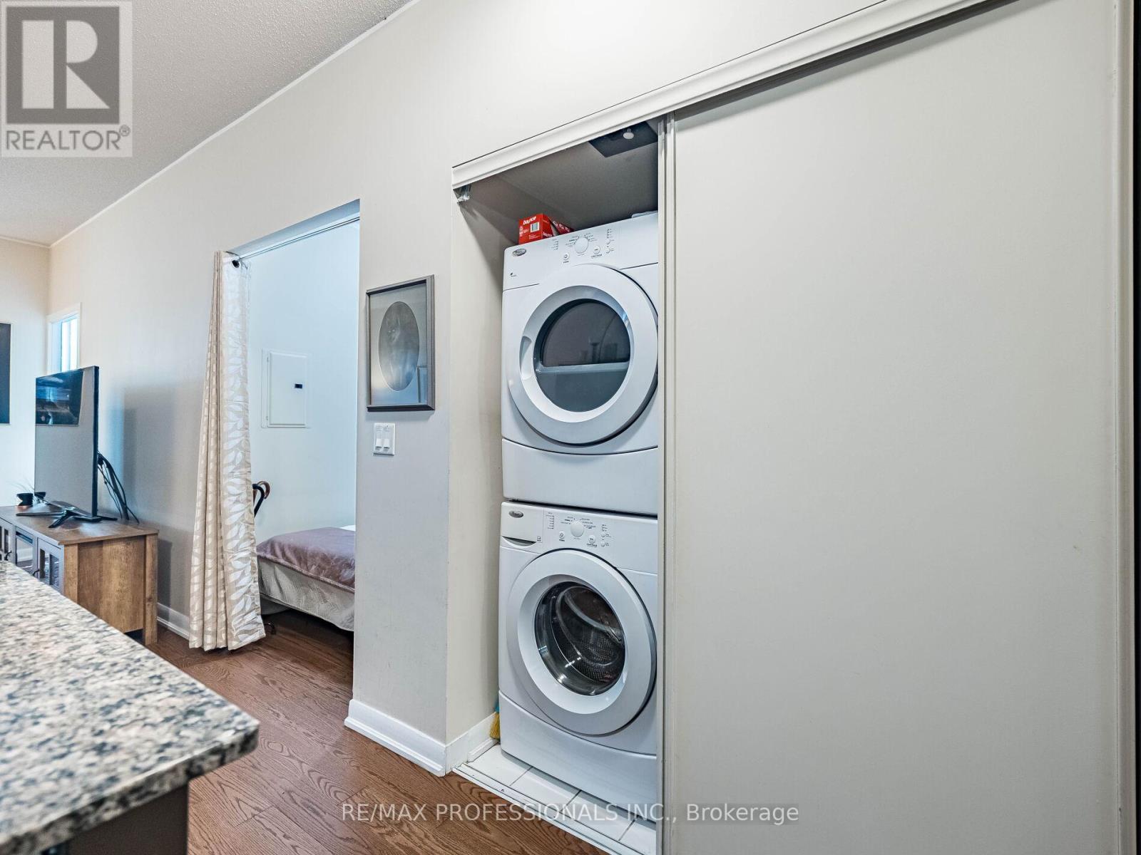 105 - 205 Sherway Gardens Road W, Toronto, Ontario  M9C 0A5 - Photo 26 - W12678892