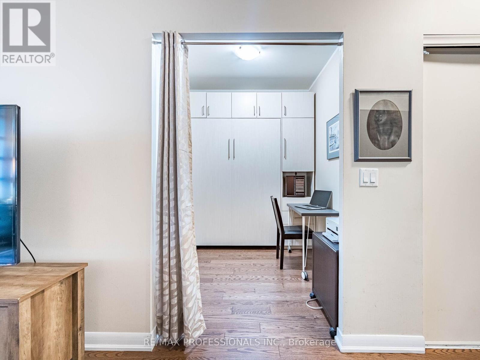 105 - 205 Sherway Gardens Road W, Toronto, Ontario  M9C 0A5 - Photo 27 - W12678892