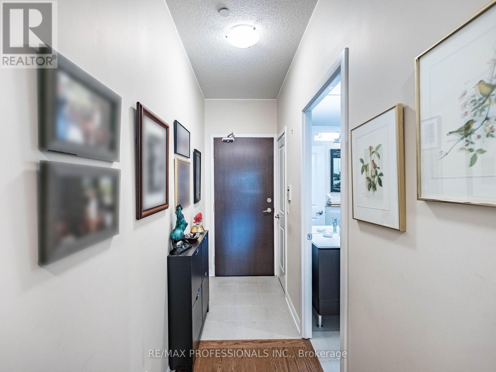 105 - 205 Sherway Gardens Road W, Toronto, Ontario  M9C 0A5 - Photo 6 - W12678892