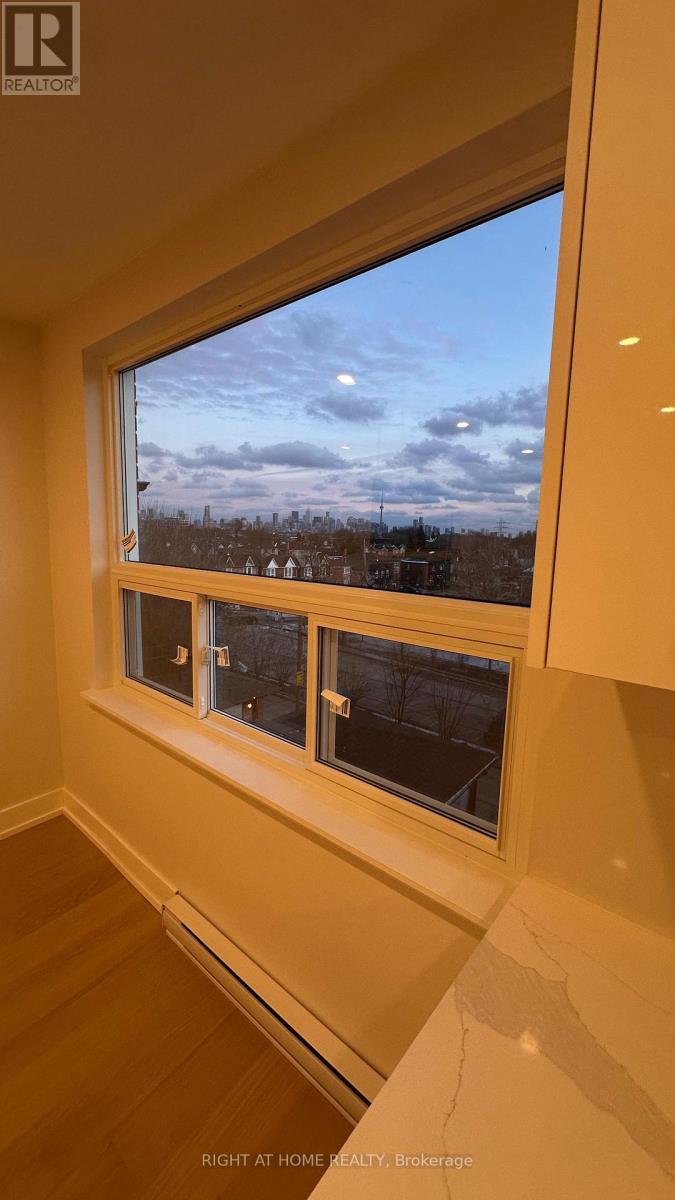 202 - 1357 Davenport Road, Toronto (Dovercourt-Wallace Emerson-Junction), Ontario  M6H 2H5 - Photo 3 - W12678896