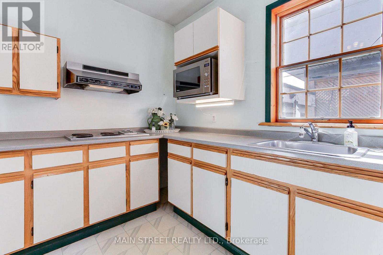 79 Simpson Avenue, Toronto, Ontario  M8Z 1E4 - Photo 14 - W12678904